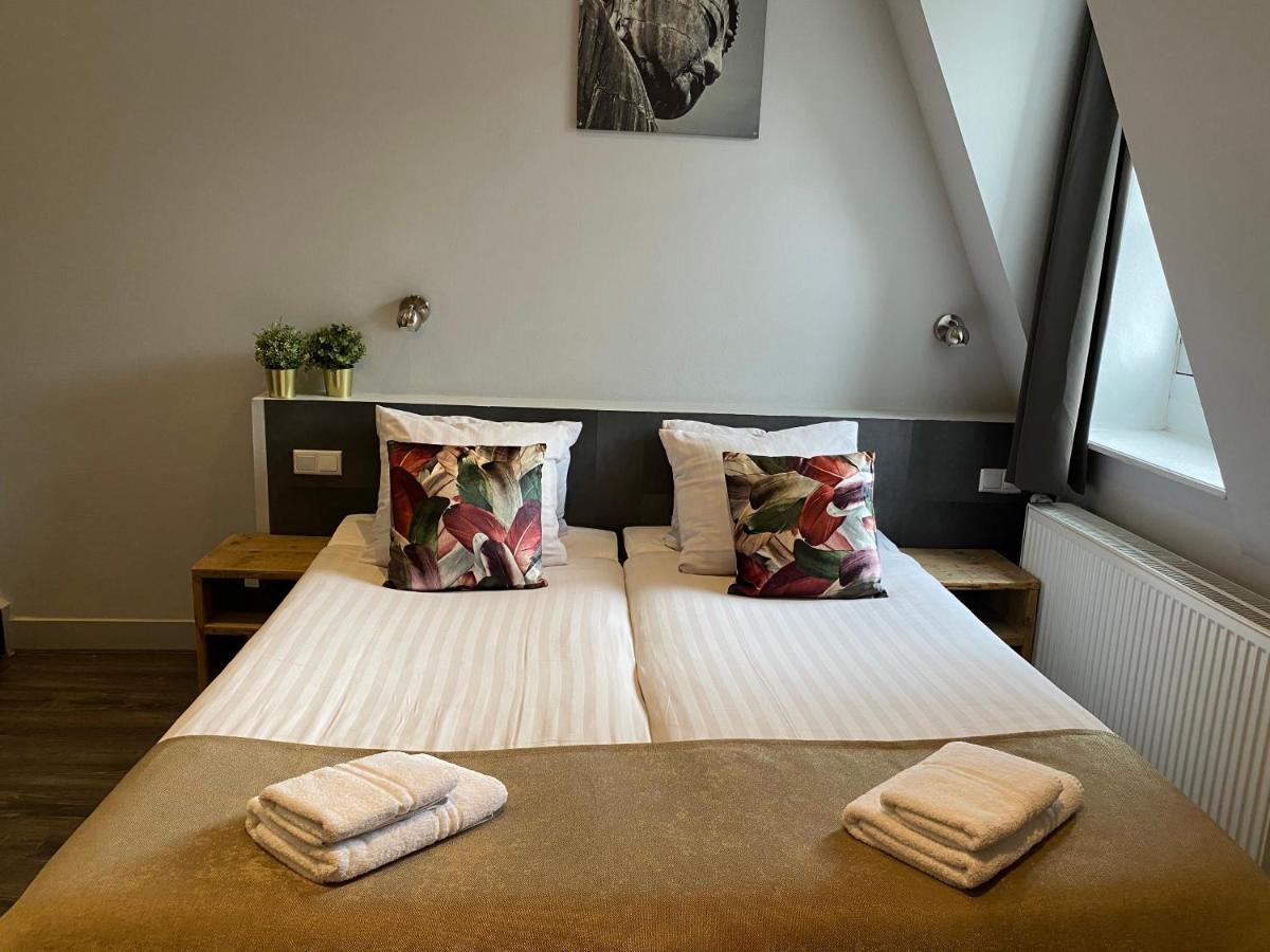 Hotel De 4*