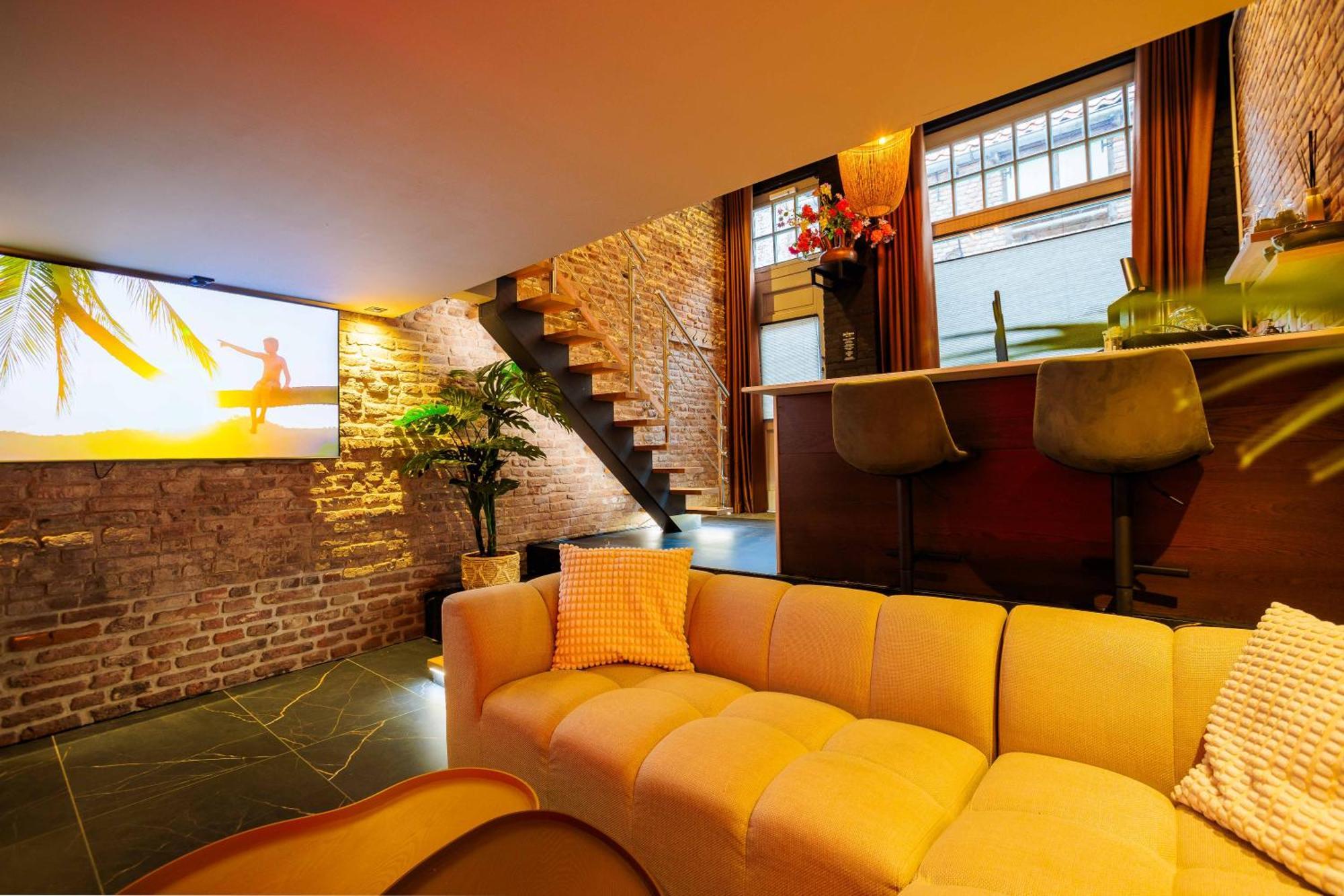Hotel De 4*